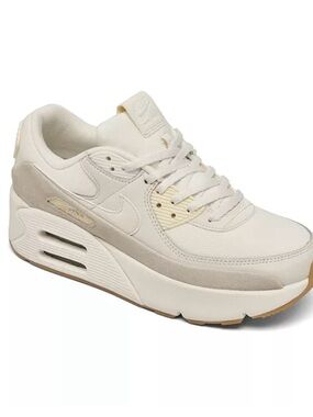 Nike Women’s Air Max LV8 Casual Sneakers size 7.5